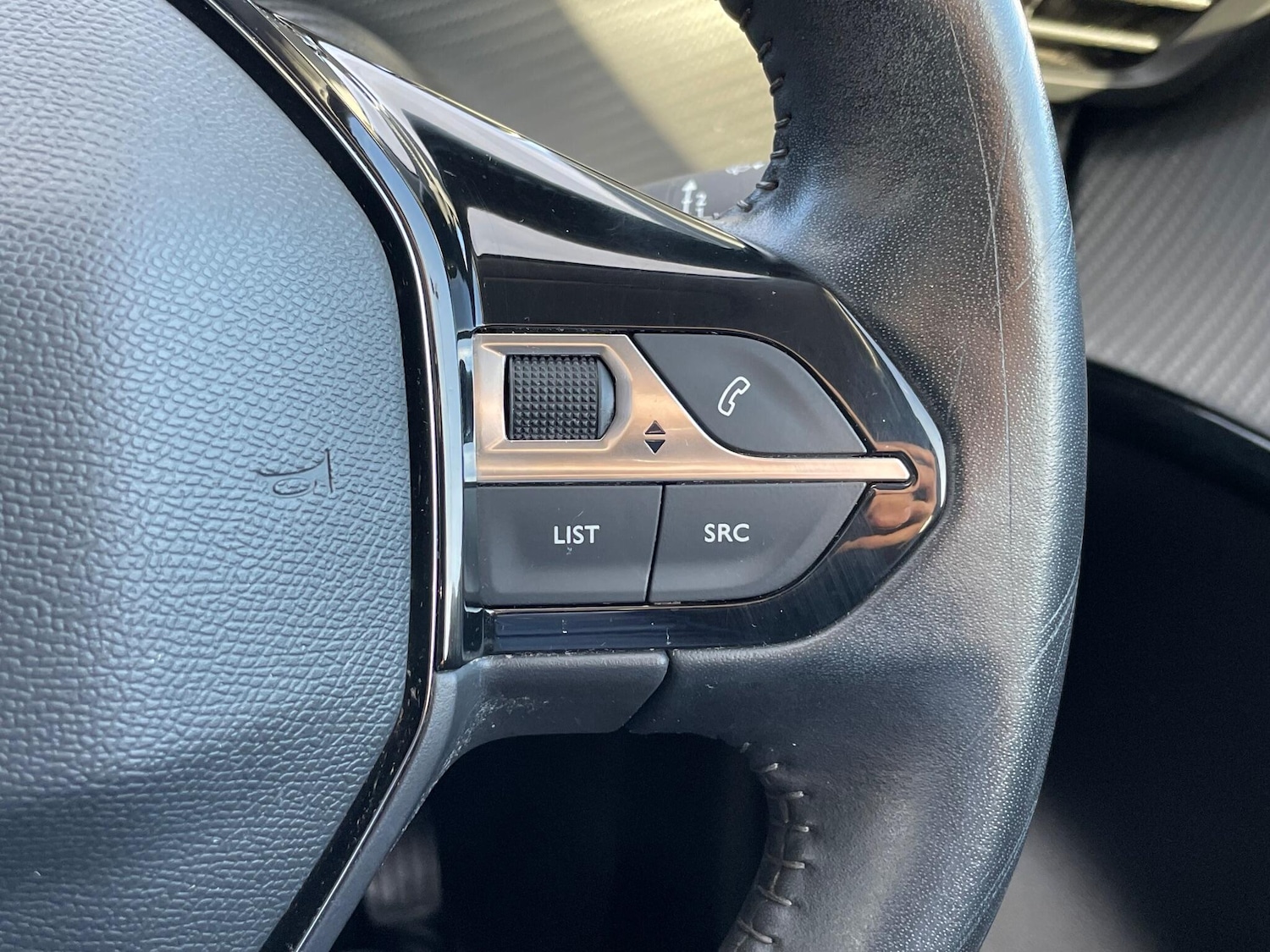 Used Peugeot 208 2021 for sale - 76561332: Photo 40