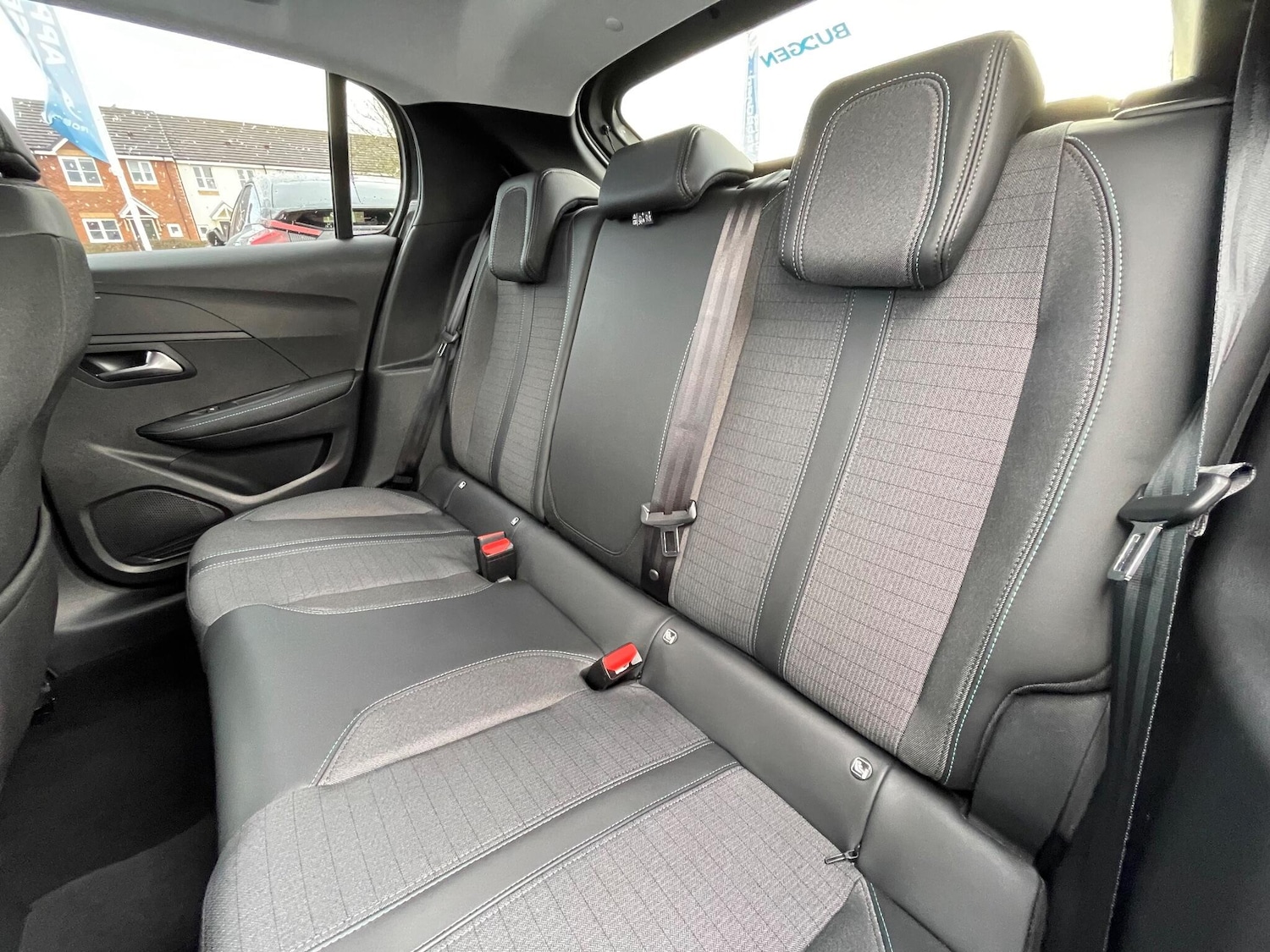 Used Peugeot 208 2023 for sale - 77040718: Photo 61