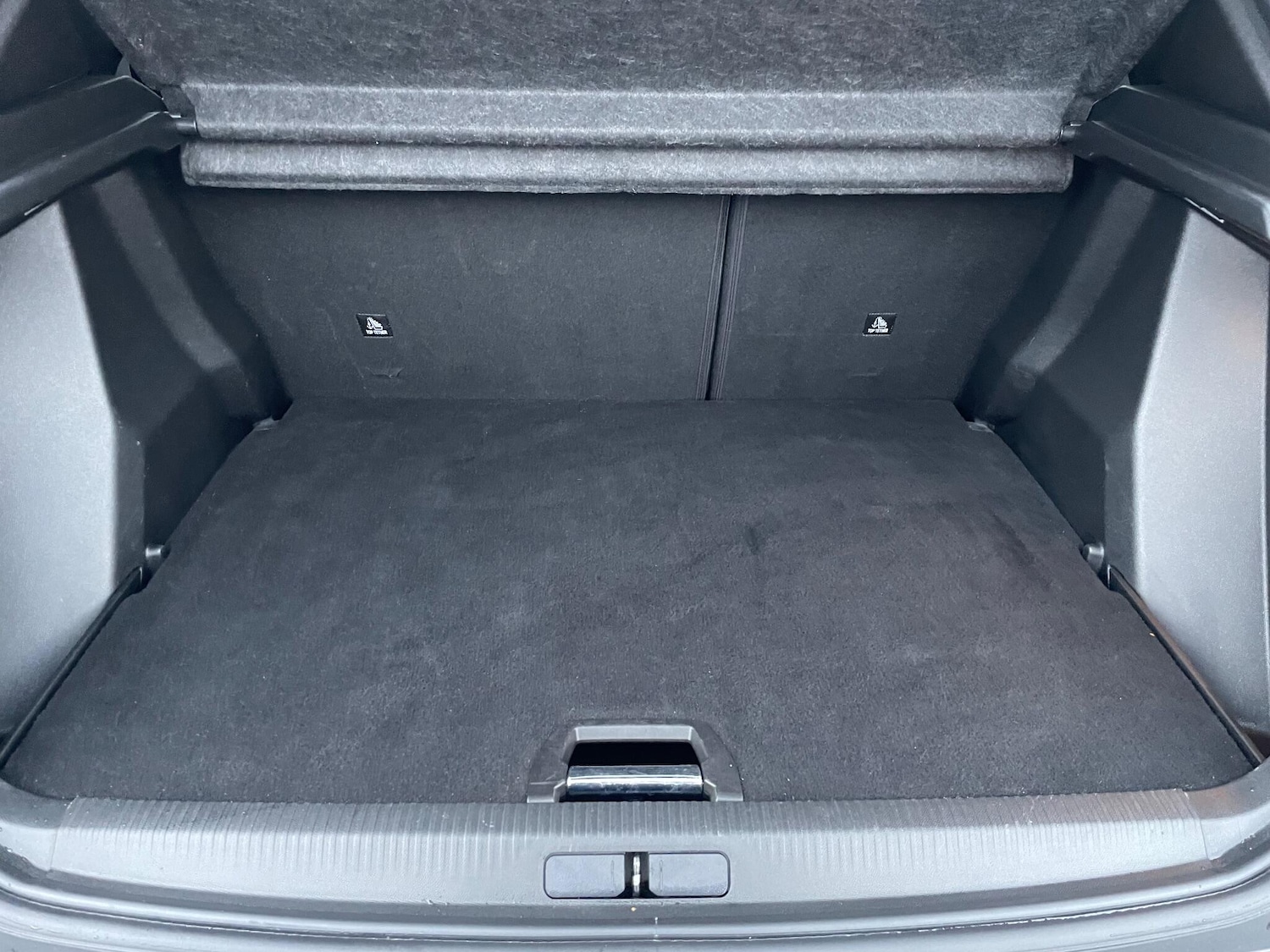 Used Peugeot E-2008 2021 for sale - 76424927: Photo 31