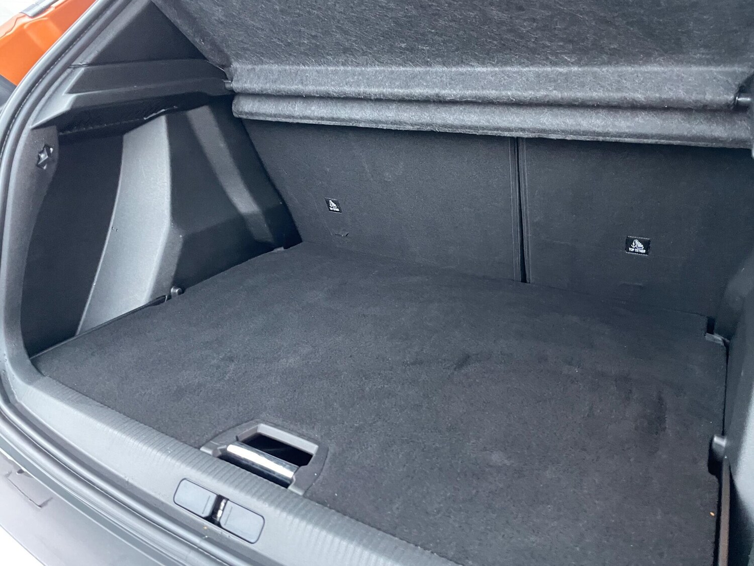 Used Peugeot E-2008 2021 for sale - 76424927: Photo 32