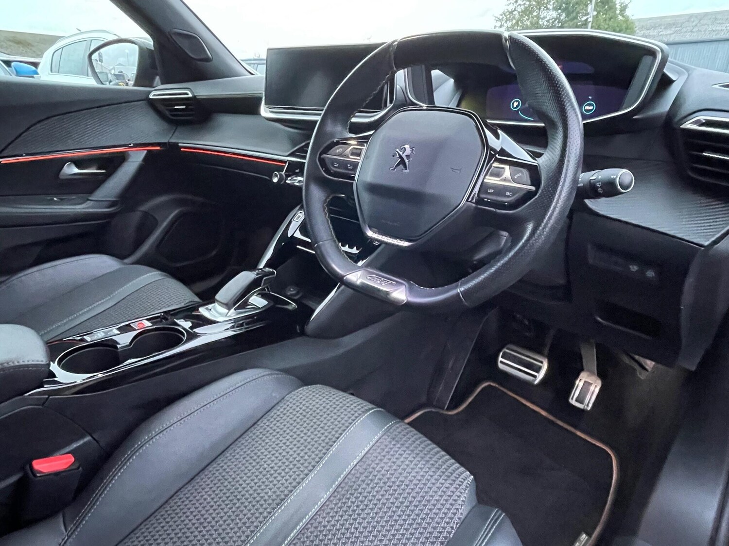 Used Peugeot E-2008 2021 for sale - 76424927: Photo 37