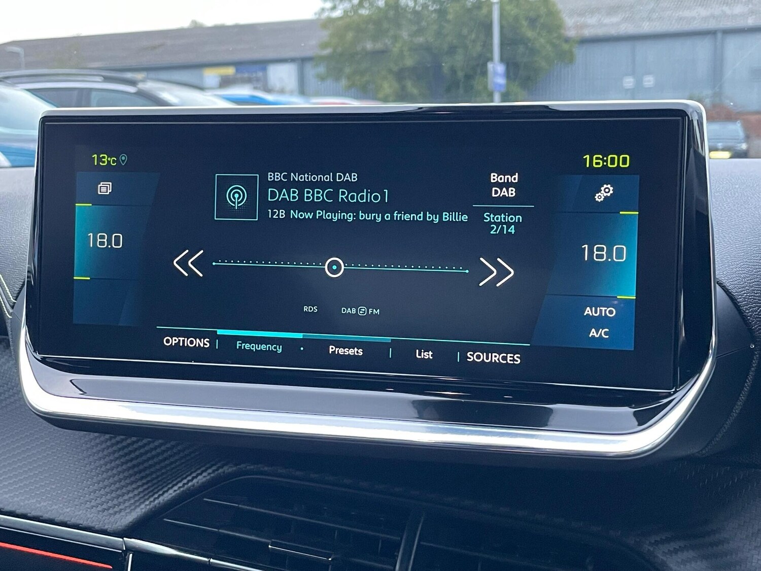 Used Peugeot E-2008 2021 for sale - 76424927: Photo 48