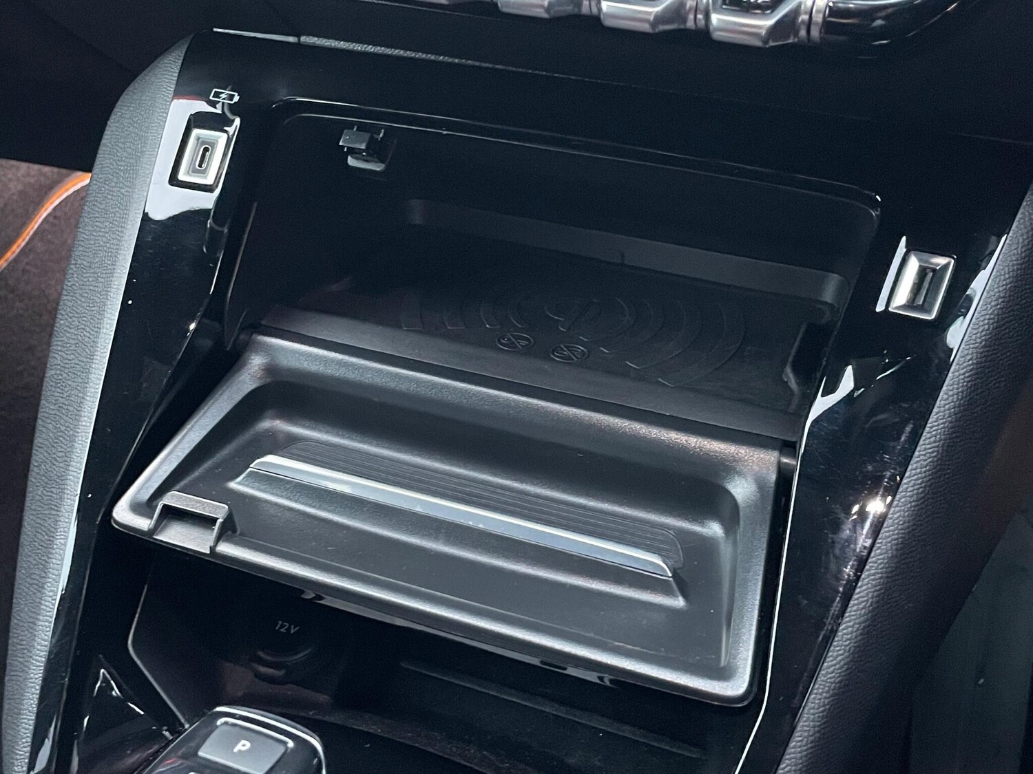 Used Peugeot E-2008 2021 for sale - 76424927: Photo 55