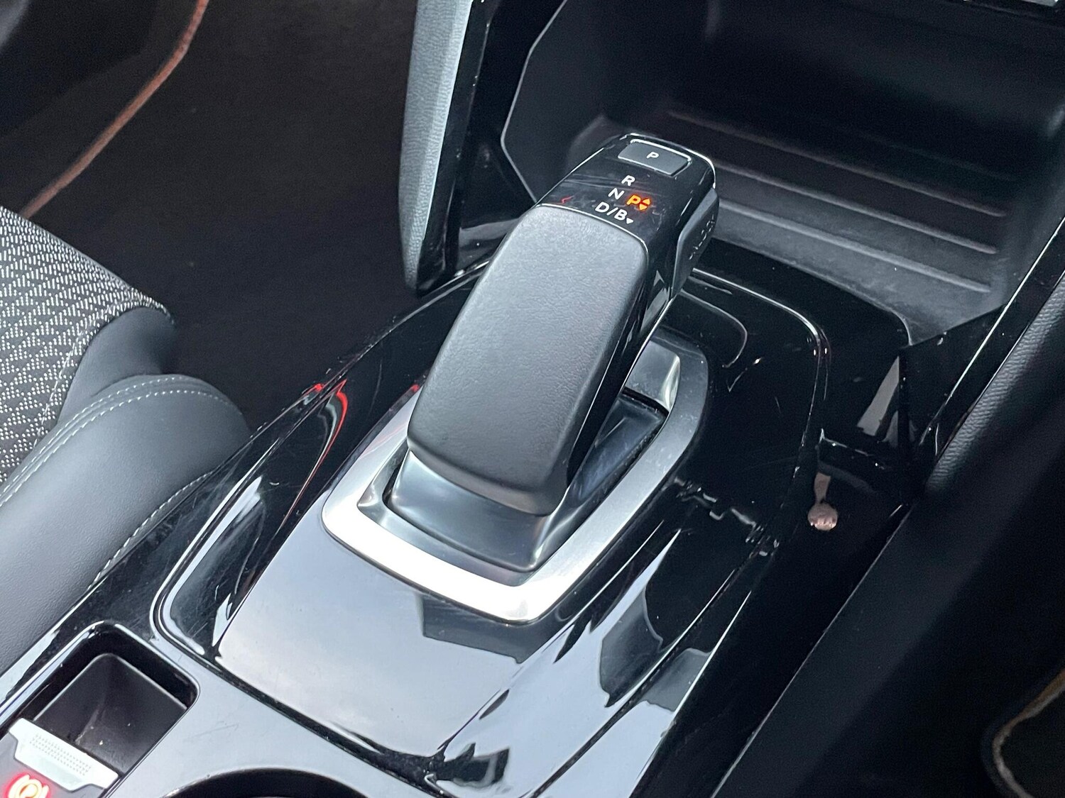 Used Peugeot E-2008 2021 for sale - 76424927: Photo 56