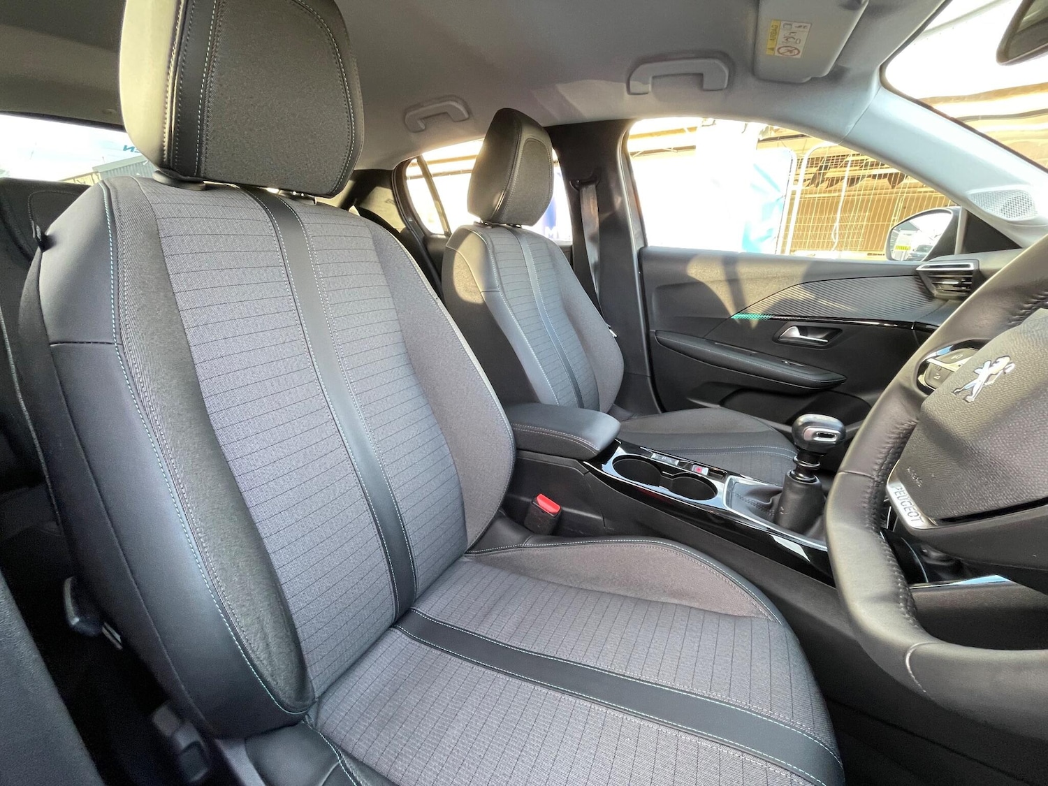 Used Peugeot 208 2023 for sale - 76887331: Photo 32