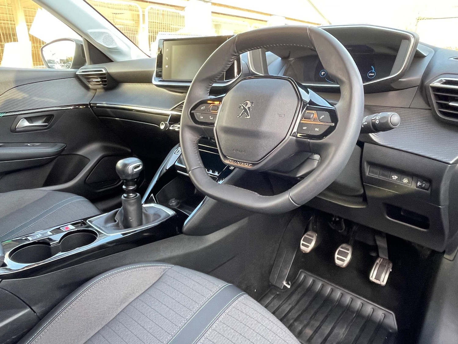 Used Peugeot 208 2023 for sale - 76887331: Photo 34