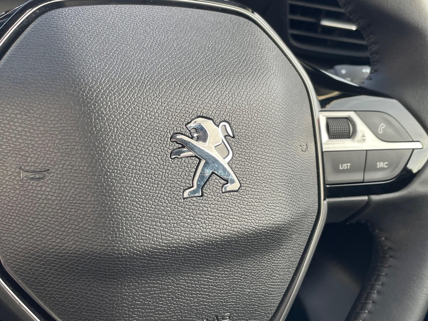 Used Peugeot 208 2023 for sale - 76887331: Photo 38