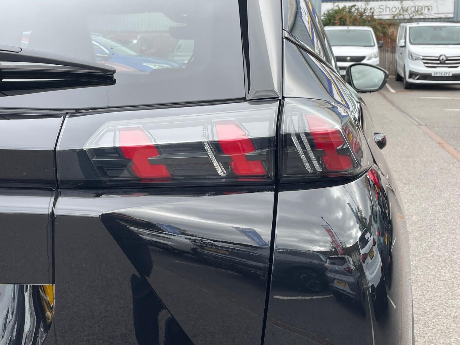 Used Peugeot 2008 2023 for sale - 76043102: Photo 30