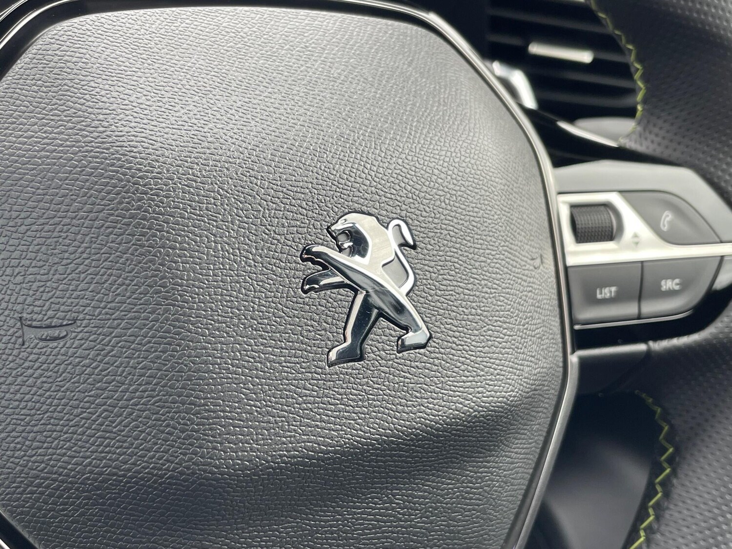 Used Peugeot 2008 2023 for sale - 76043102: Photo 44