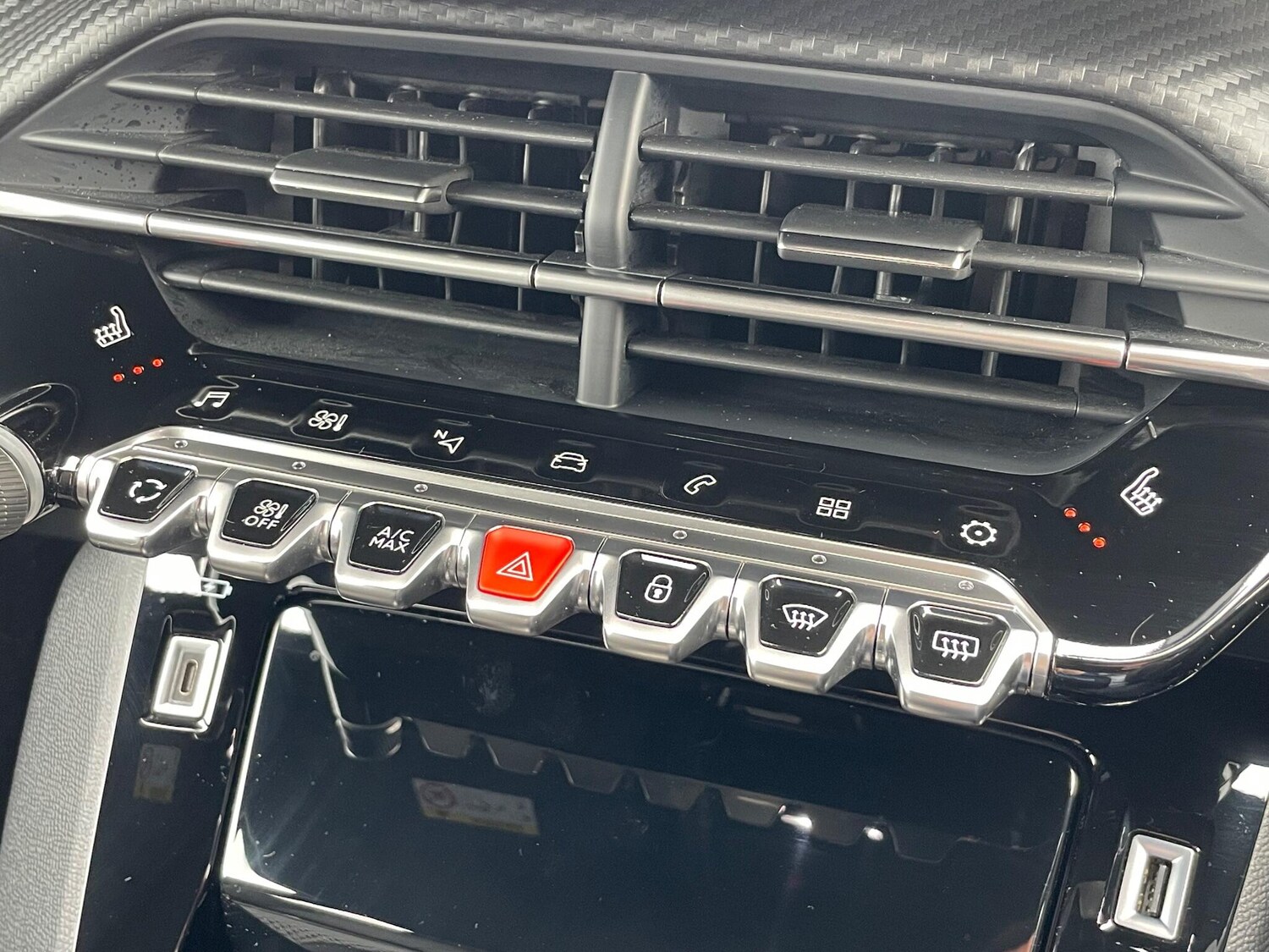 Used Peugeot 2008 2023 for sale - 76043102: Photo 57