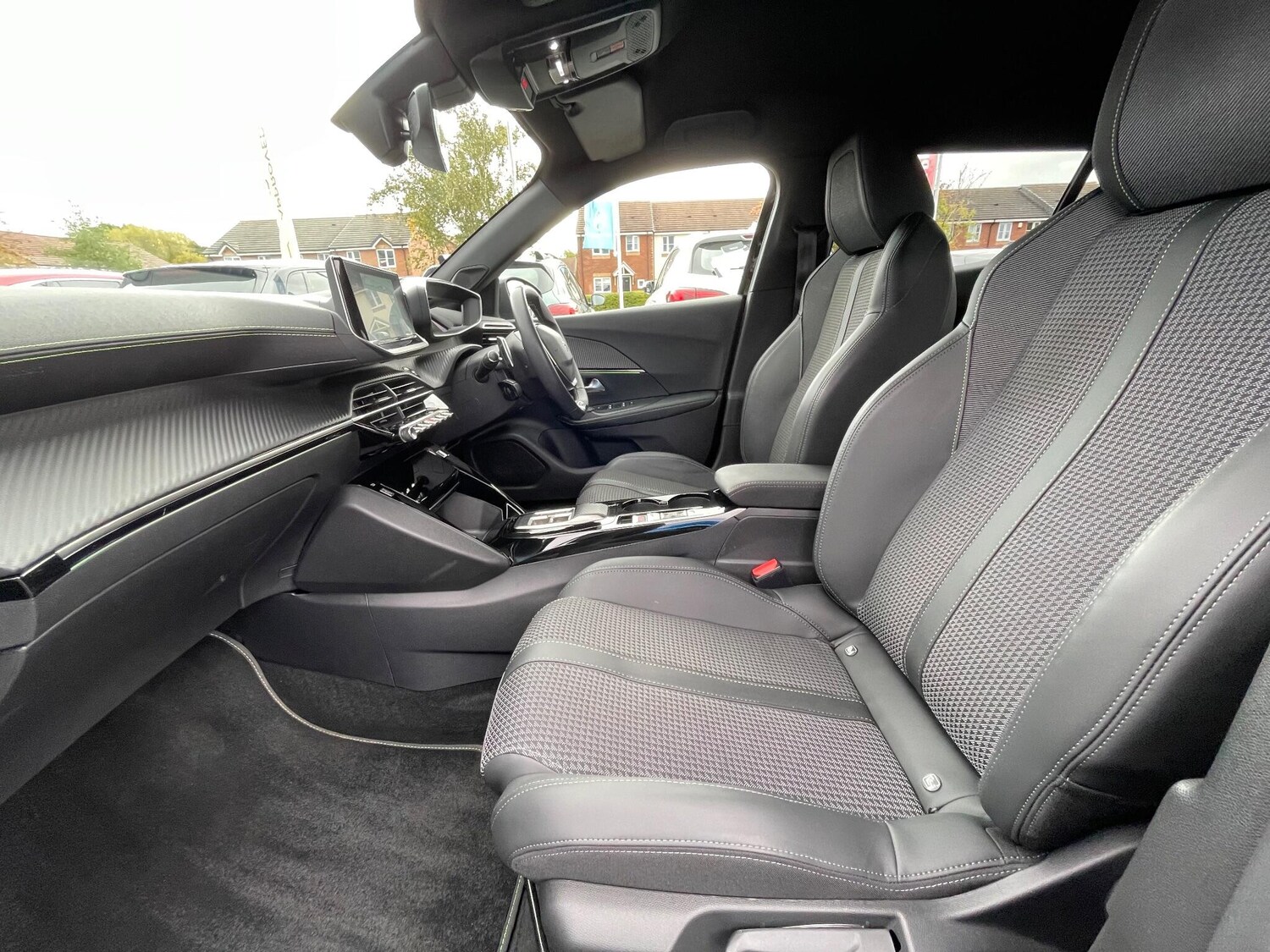 Used Peugeot 2008 2023 for sale - 76043102: Photo 64