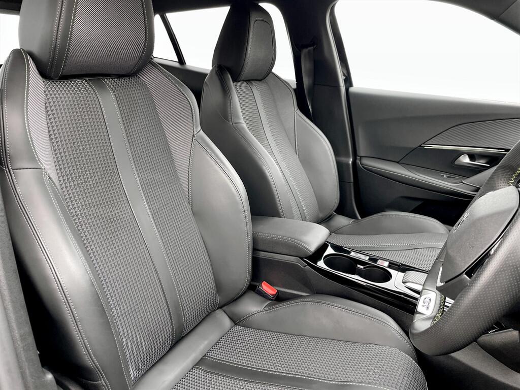 Used Peugeot 2008 2023 for sale - 76043102: Photo 9