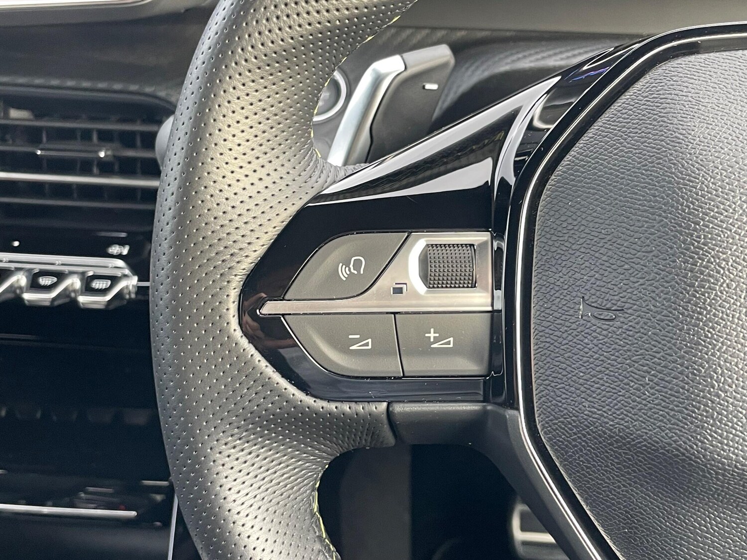 Used Peugeot 208 2024 for sale - 76270569: Photo 40