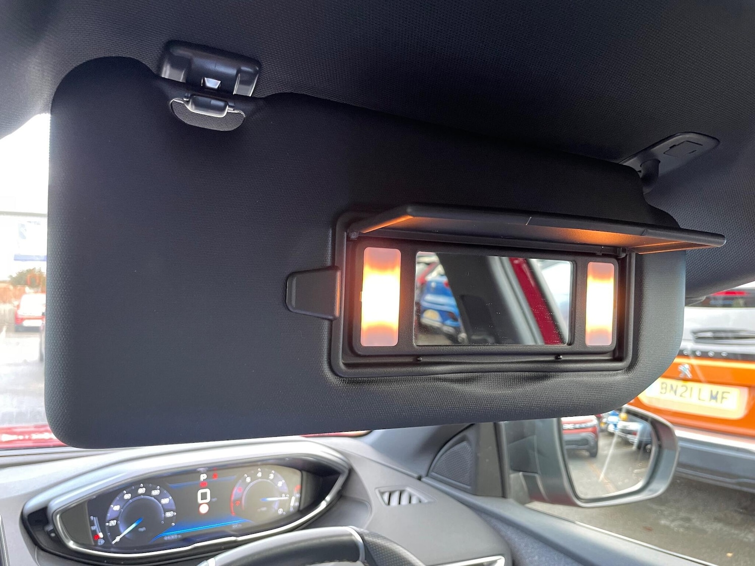 Used Peugeot 3008 2020 for sale - 76743621: Photo 64