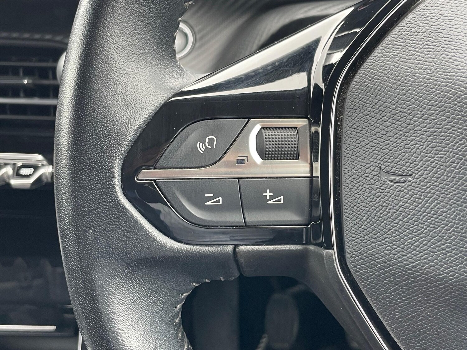 Used Peugeot 2008 2020 for sale - 76136366: Photo 42