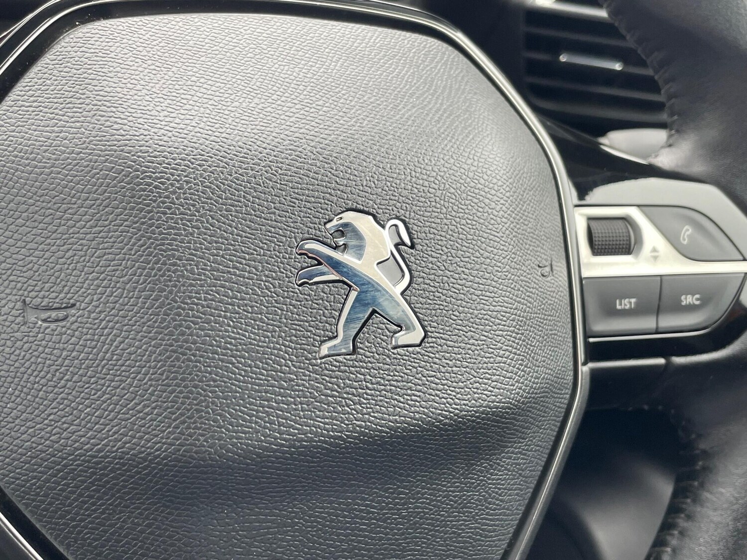 Used Peugeot 2008 2020 for sale - 76136366: Photo 43