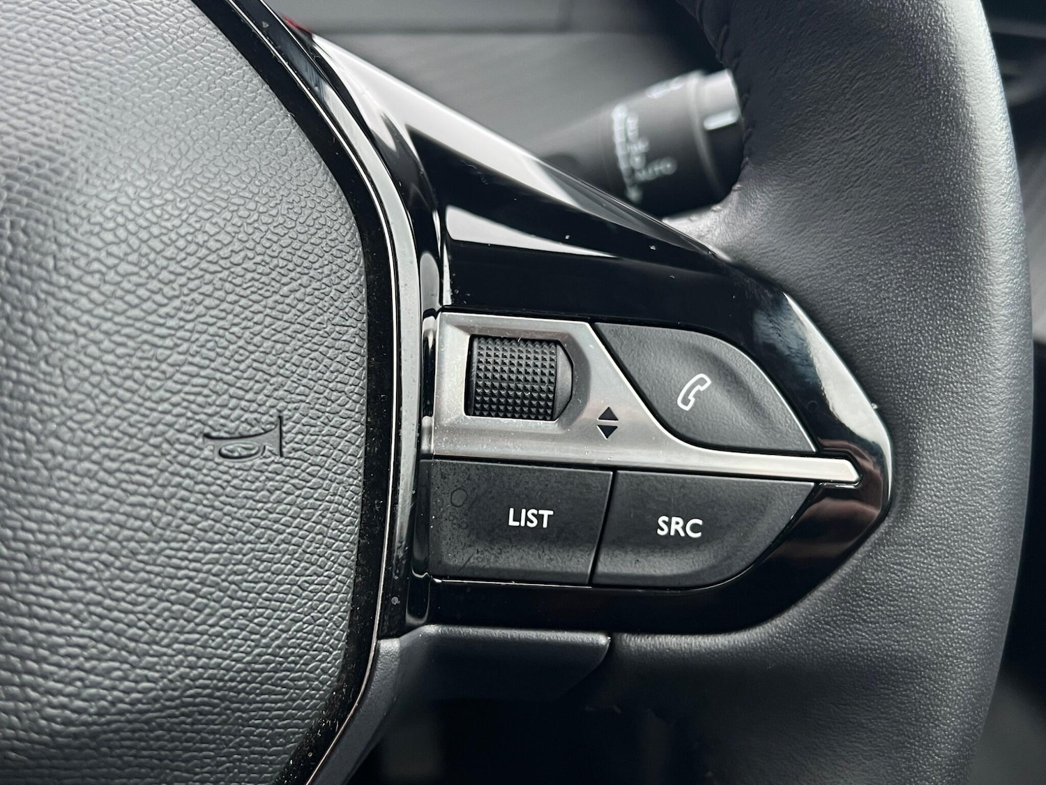 Used Peugeot 2008 2022 for sale - 77852877: Photo 22