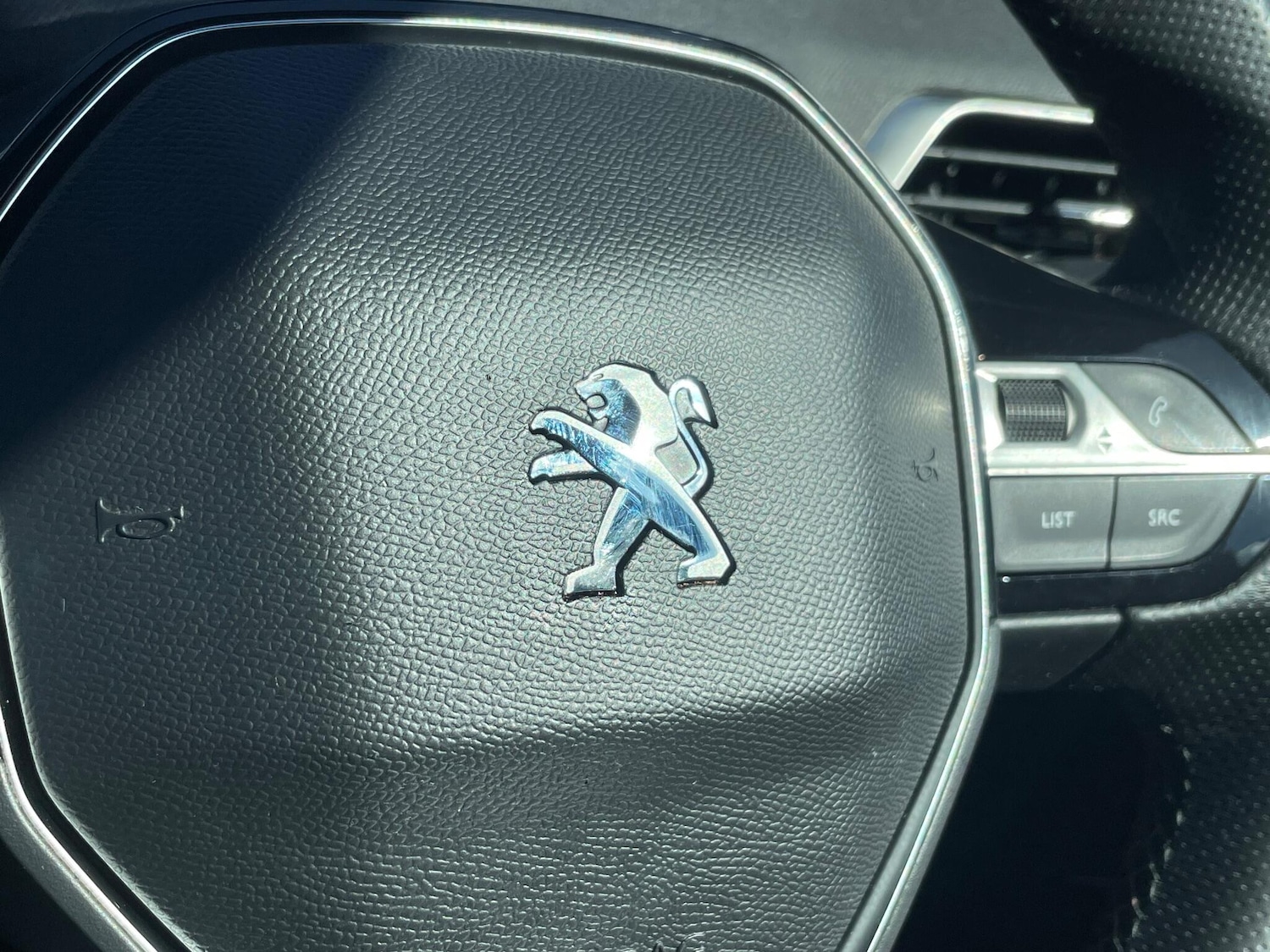 Used Peugeot 3008 2022 for sale - 75808969: Photo 39