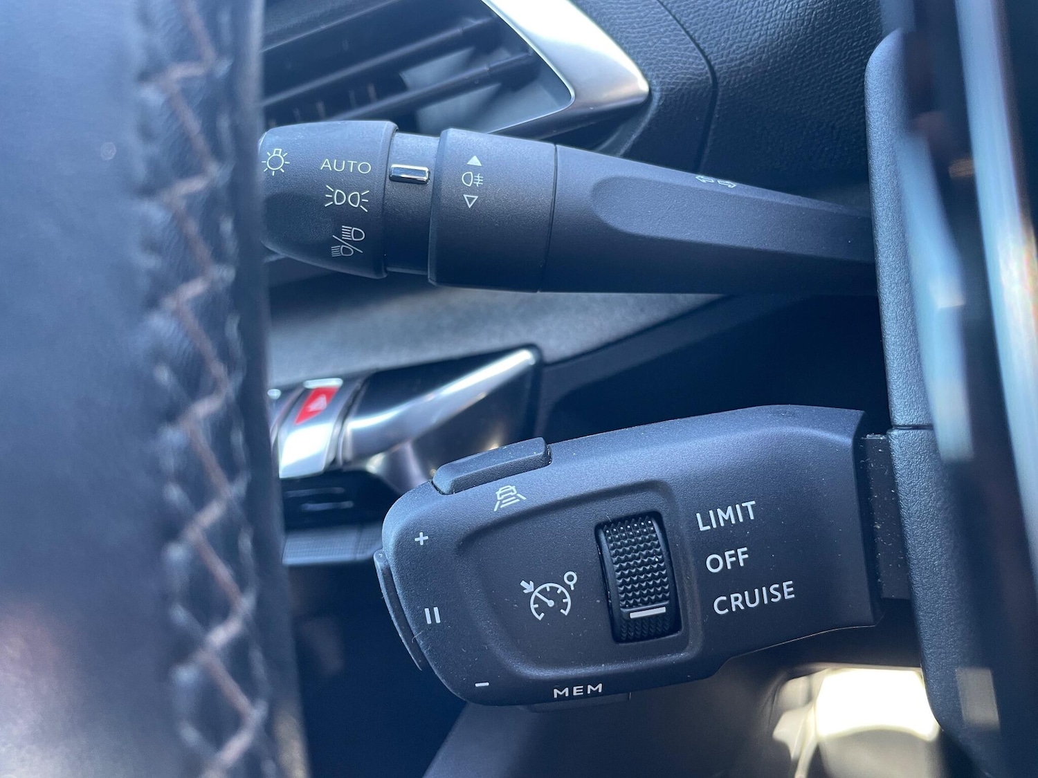 Used Peugeot 3008 2022 for sale - 75808969: Photo 41