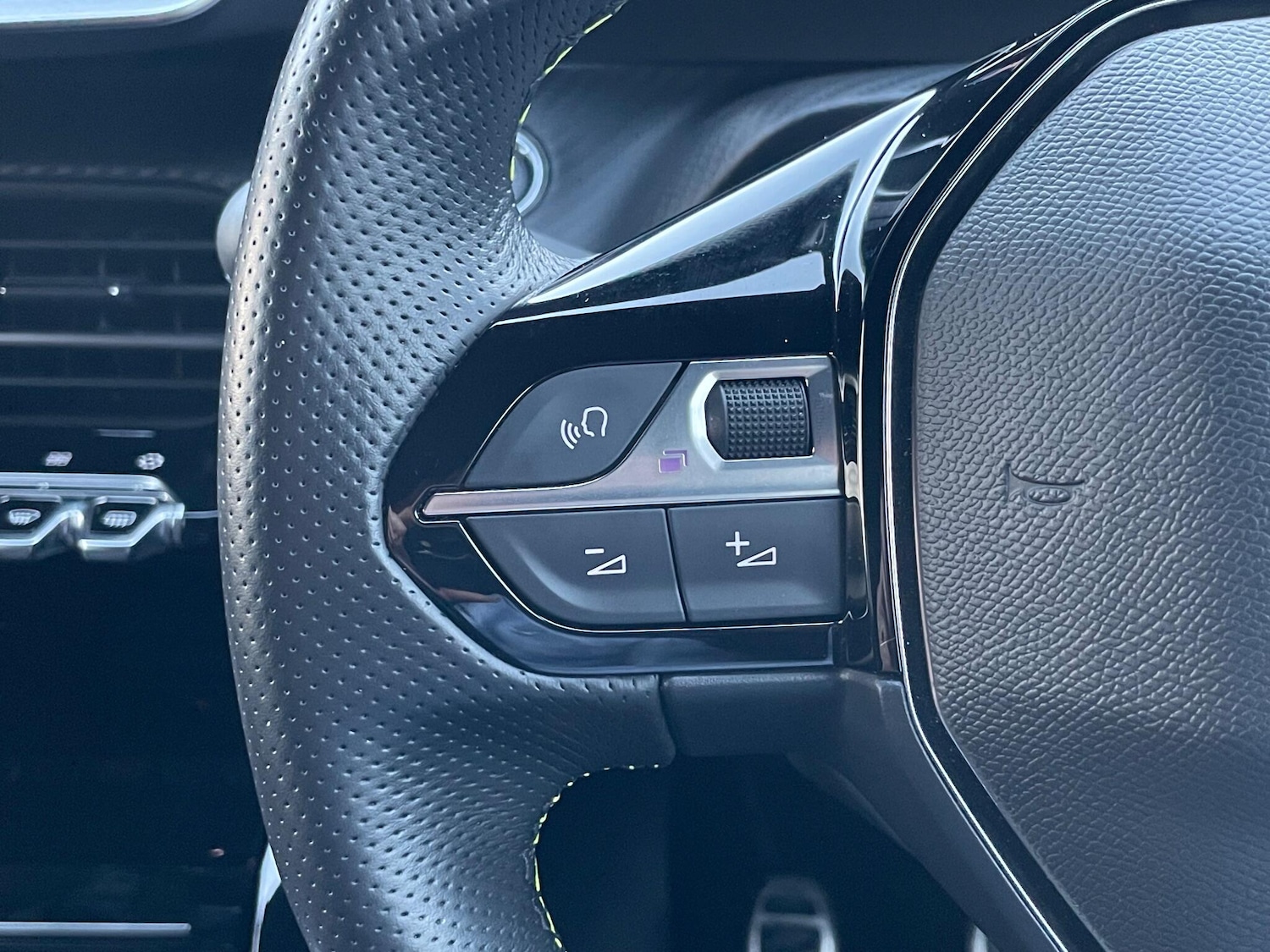 Used Peugeot 208 2022 for sale - 76975686: Photo 40