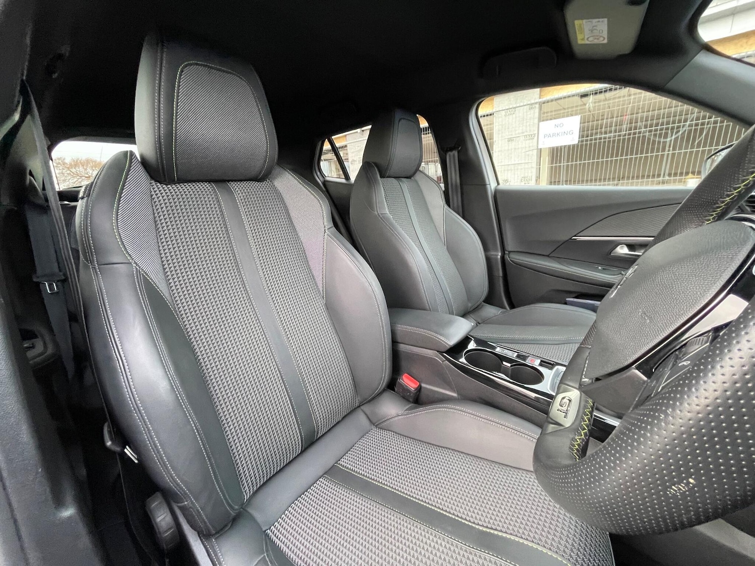 Used Peugeot 2008 2021 for sale - 76715127: Photo 38