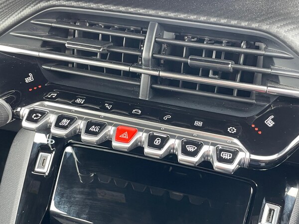 Used Peugeot 2008 2023 for sale - 75782170: Photo 54