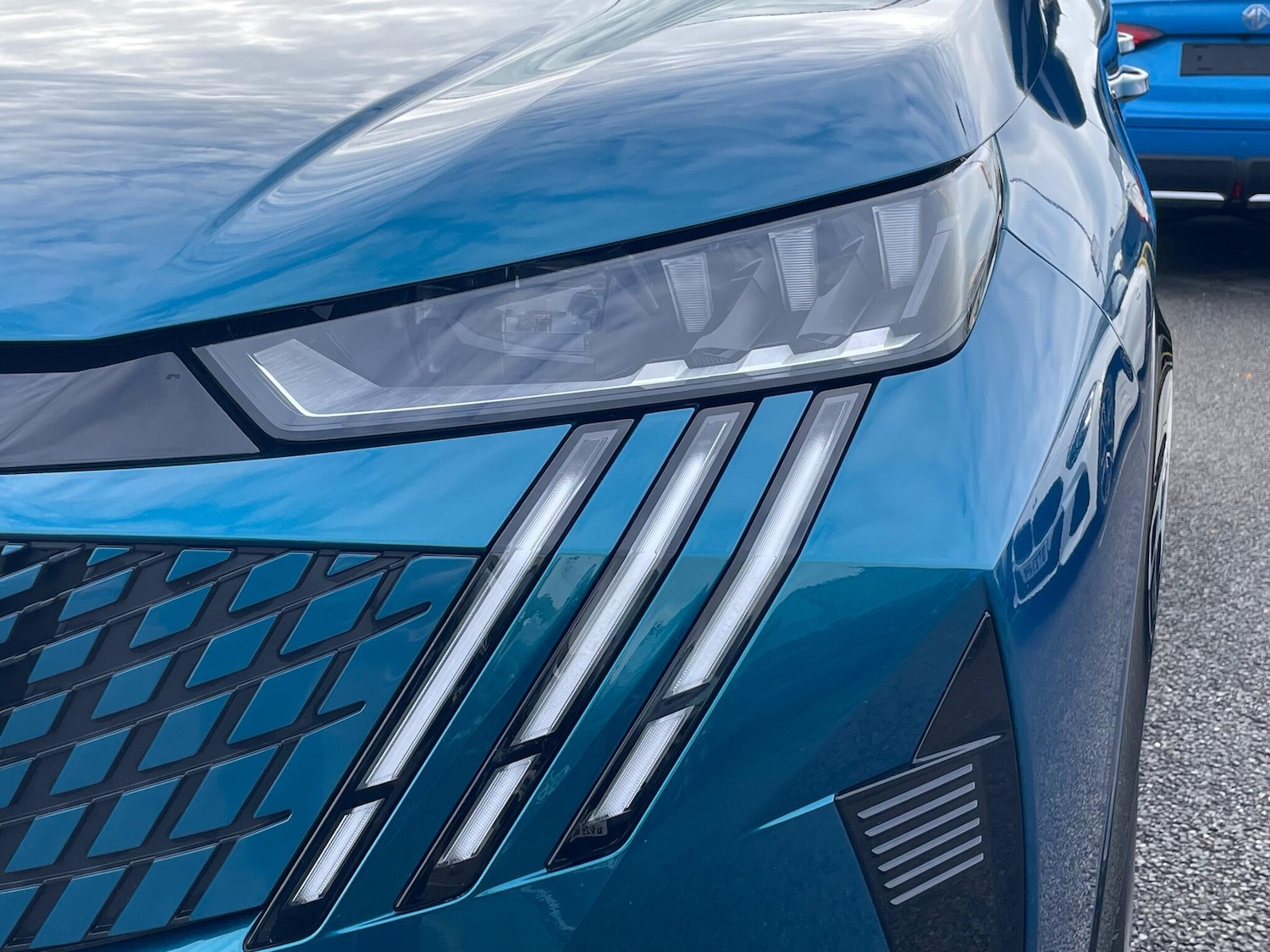 Used Peugeot E-3008 2024 for sale - 76360502: Photo 24