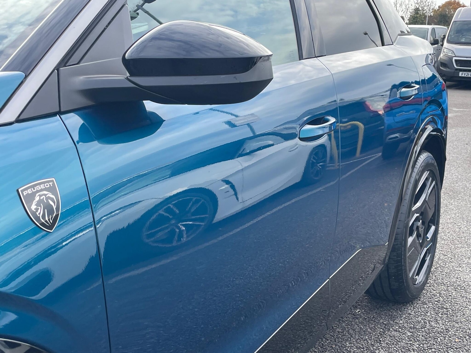 Used Peugeot E-3008 2024 for sale - 76360502: Photo 26