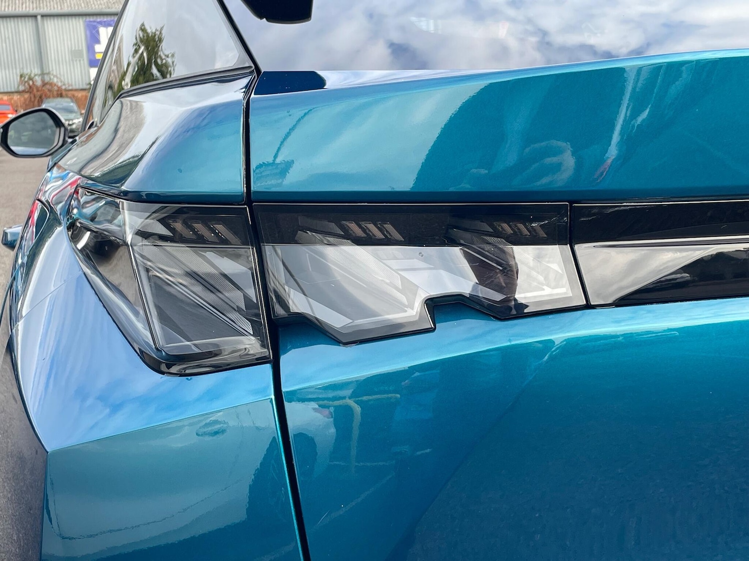 Used Peugeot E-3008 2024 for sale - 76360502: Photo 28