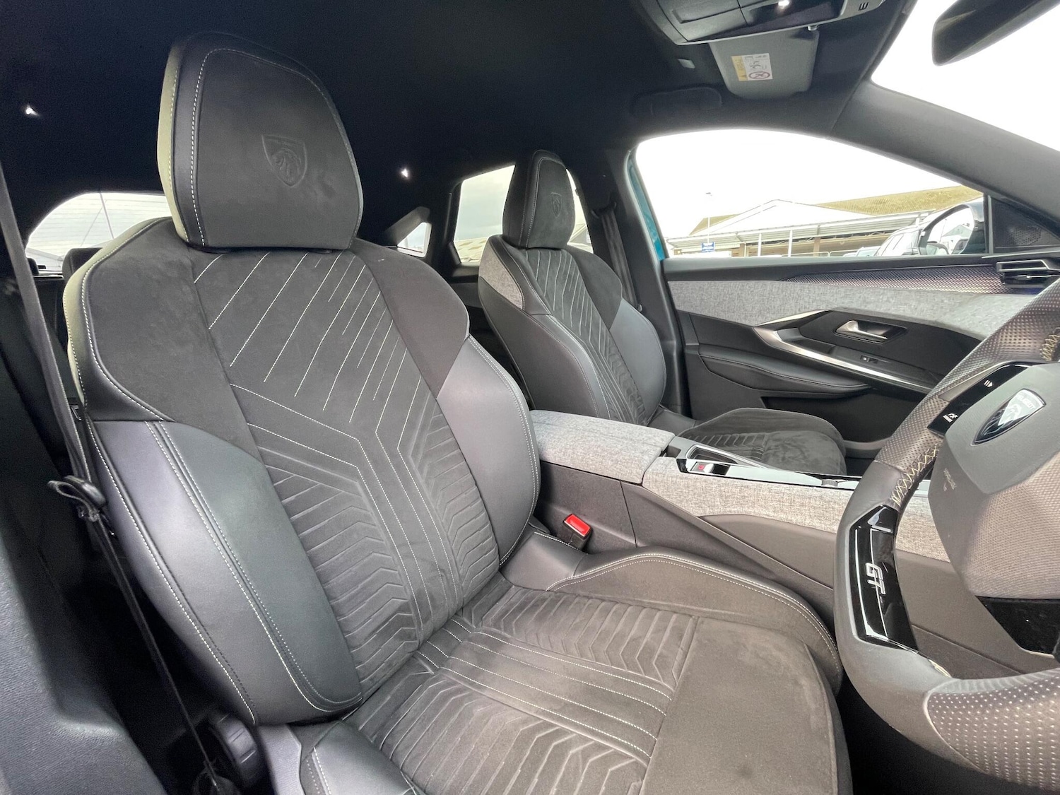 Used Peugeot E-3008 2024 for sale - 76360502: Photo 36