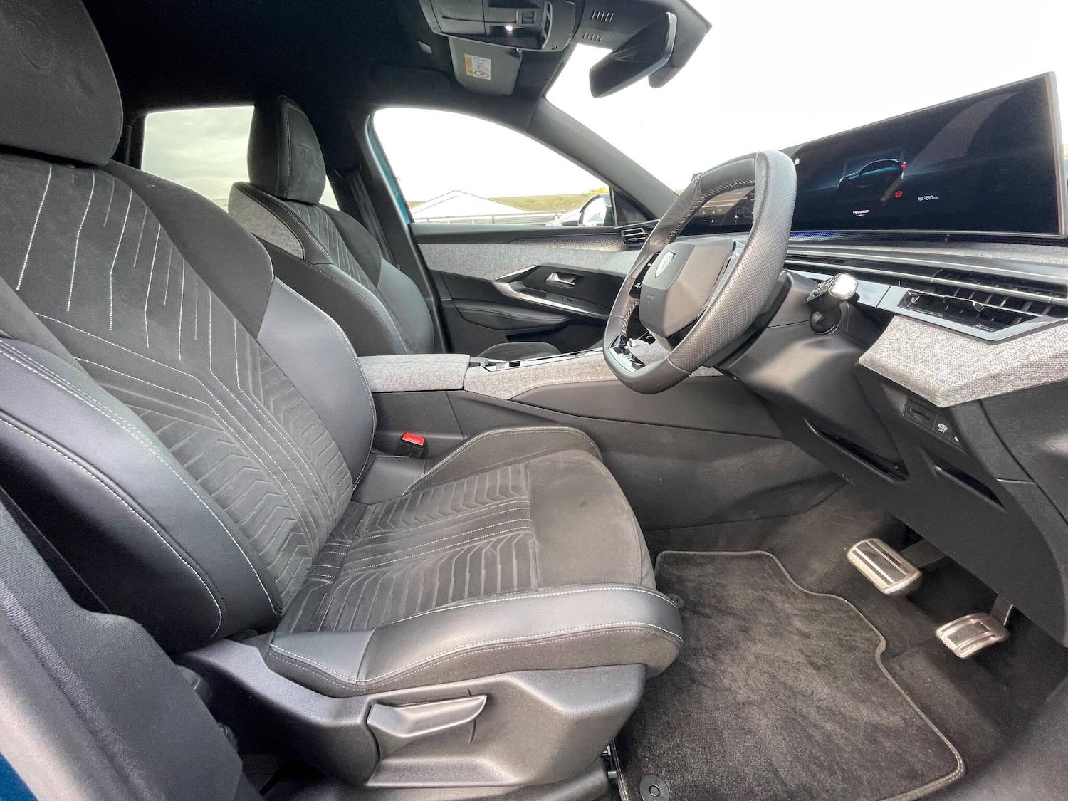 Used Peugeot E-3008 2024 for sale - 76360502: Photo 37