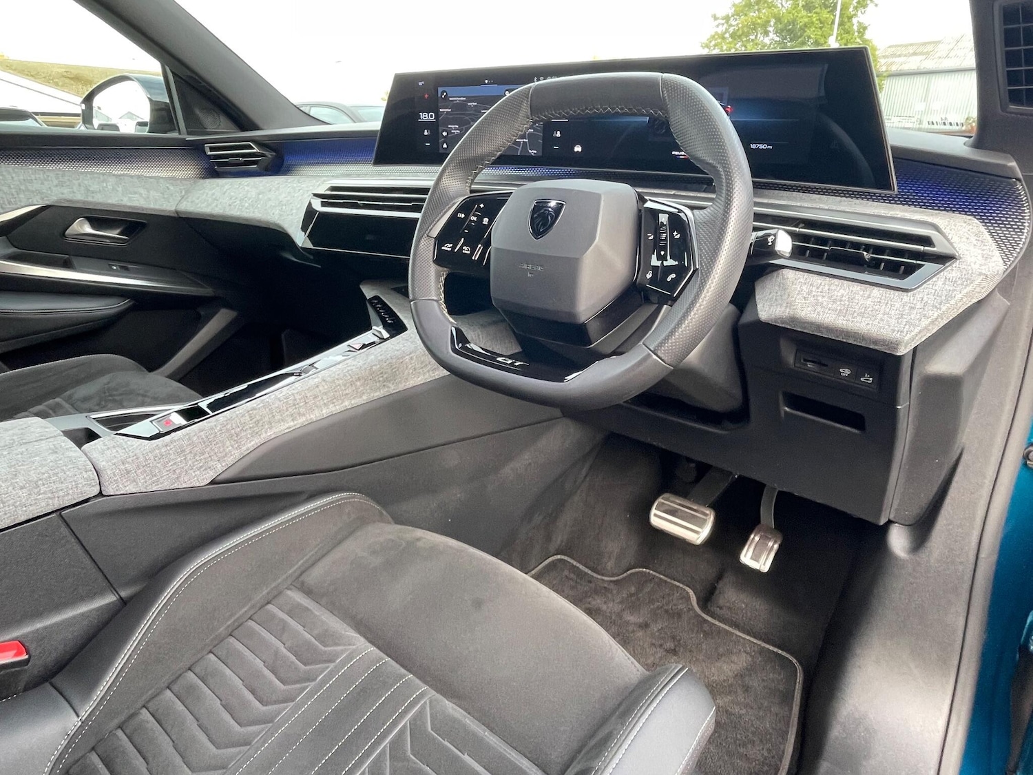 Used Peugeot E-3008 2024 for sale - 76360502: Photo 38