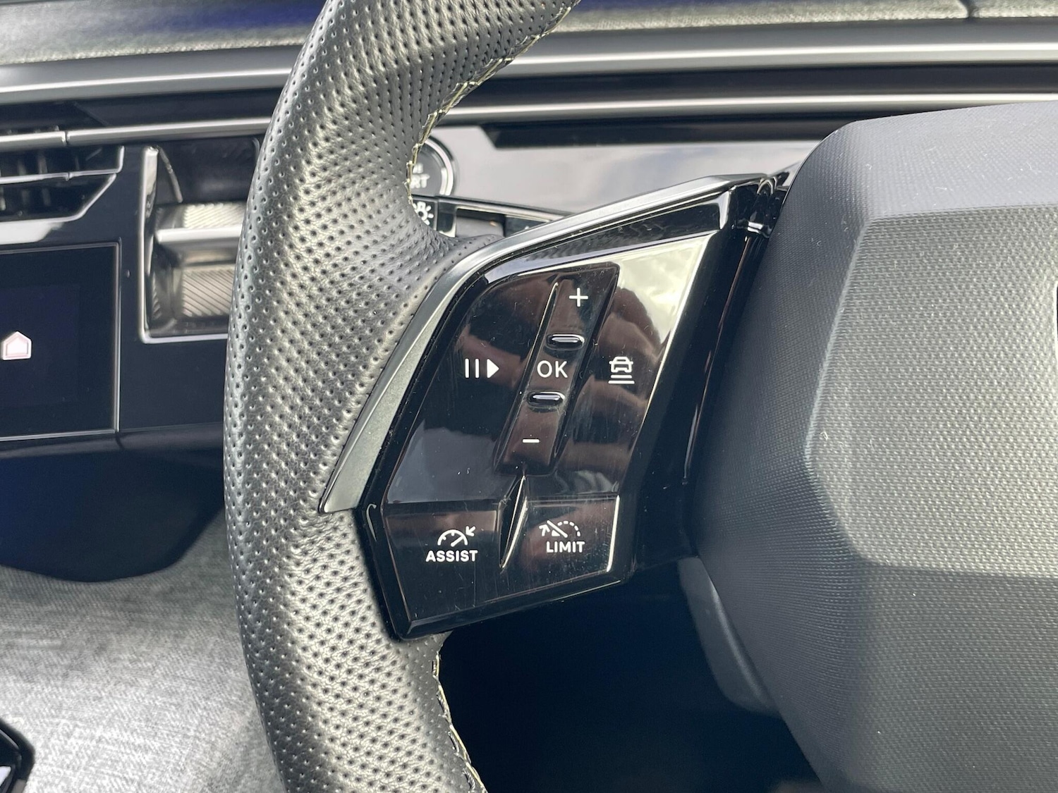 Used Peugeot E-3008 2024 for sale - 76360502: Photo 40