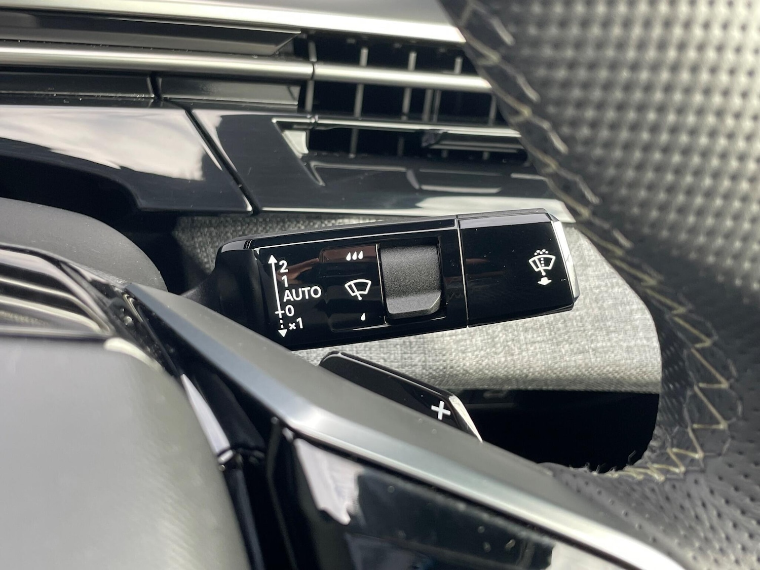 Used Peugeot E-3008 2024 for sale - 76360502: Photo 44