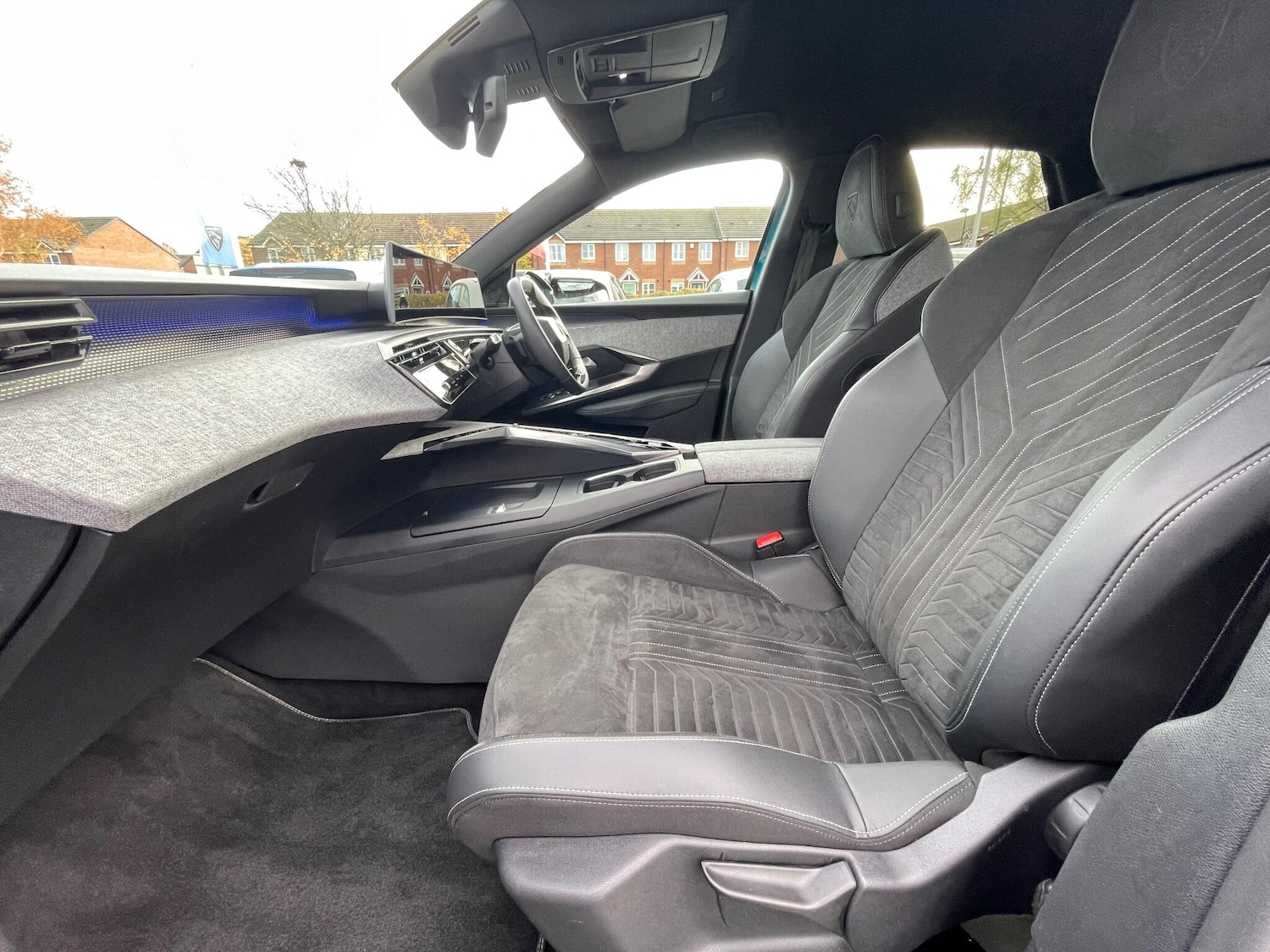 Used Peugeot E-3008 2024 for sale - 76360502: Photo 59