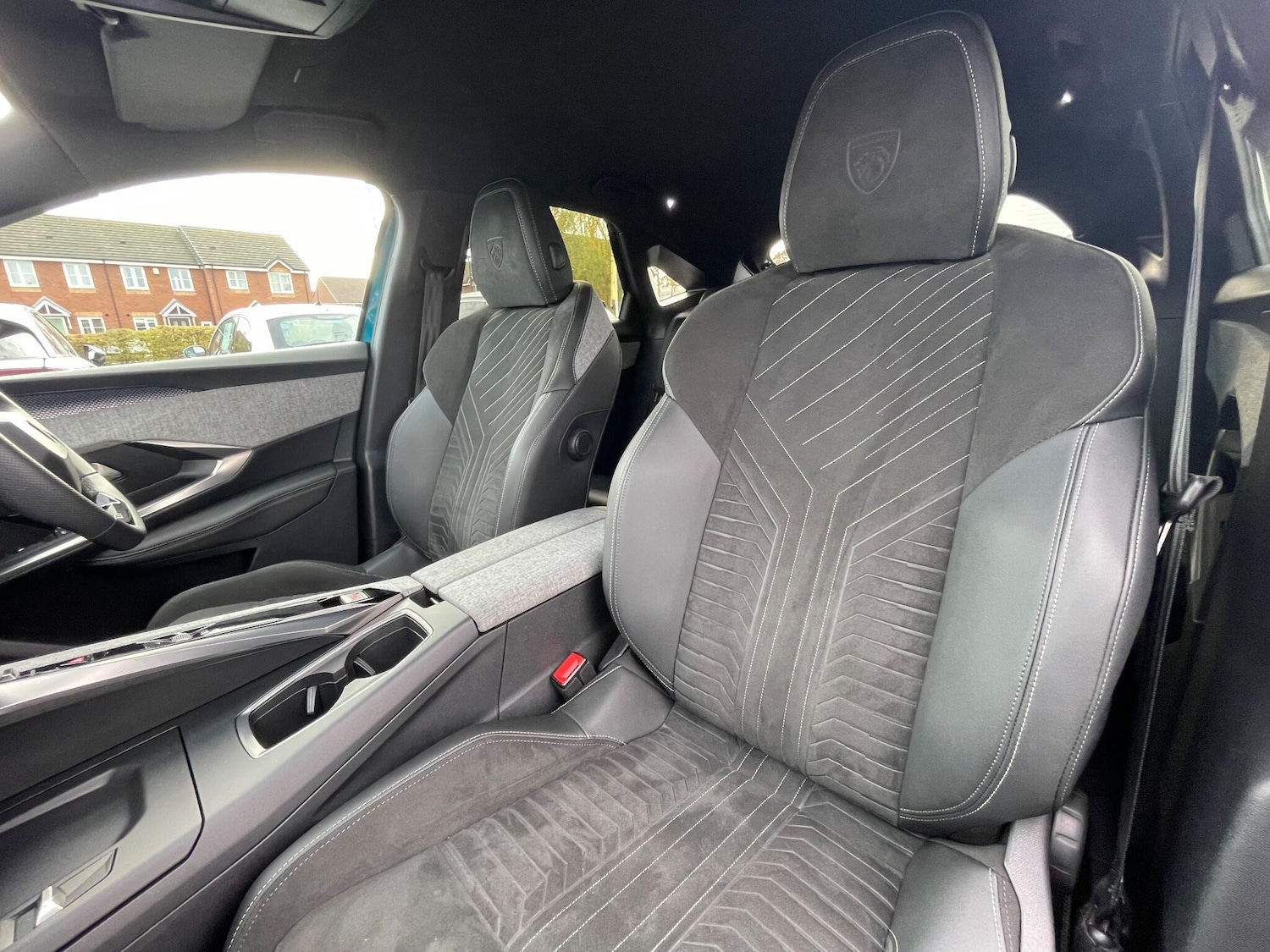 Used Peugeot E-3008 2024 for sale - 76360502: Photo 60