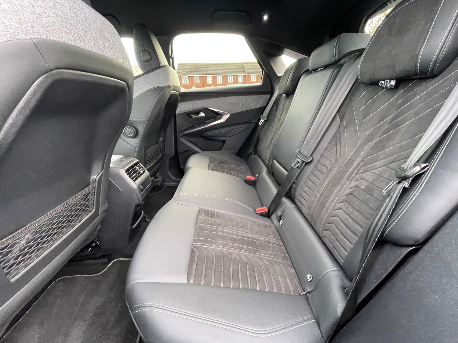 Used Peugeot E-3008 2024 for sale - 76360502: Photo 61