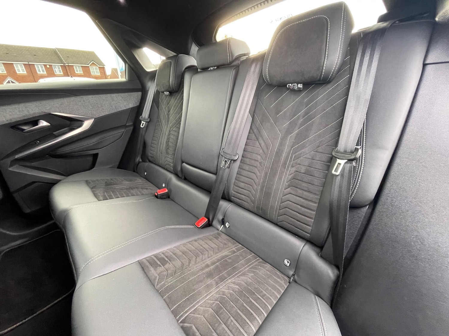 Used Peugeot E-3008 2024 for sale - 76360502: Photo 62