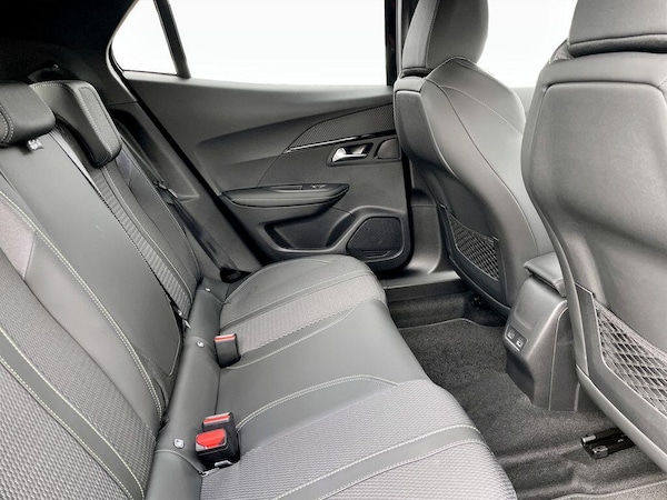 Used Peugeot 2008 2025 for sale - 76200246: Photo 17