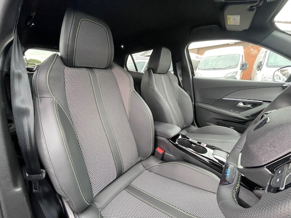 Used Peugeot 2008 2025 for sale - 76200246: Photo 38