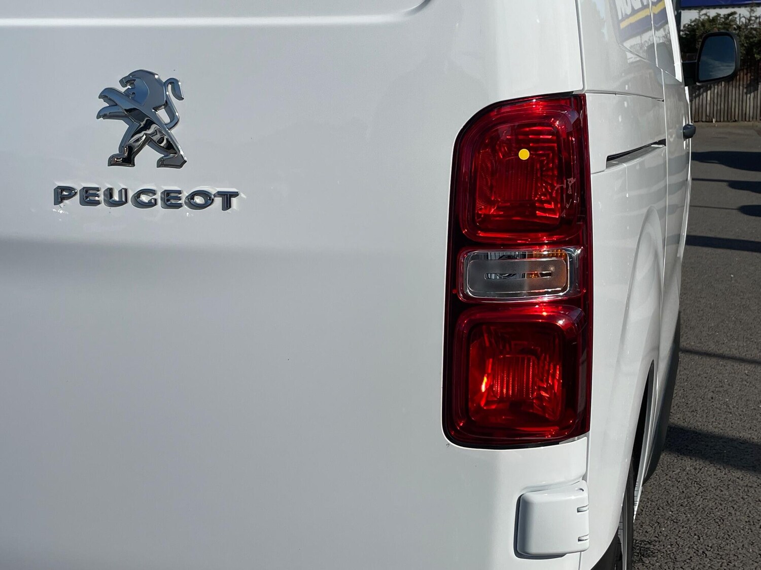 Used Peugeot e-Expert 2024 for sale - 75990615: Photo 26