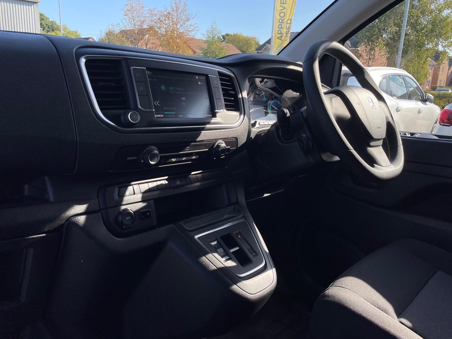 Used Peugeot e-Expert 2024 for sale - 75990615: Photo 44