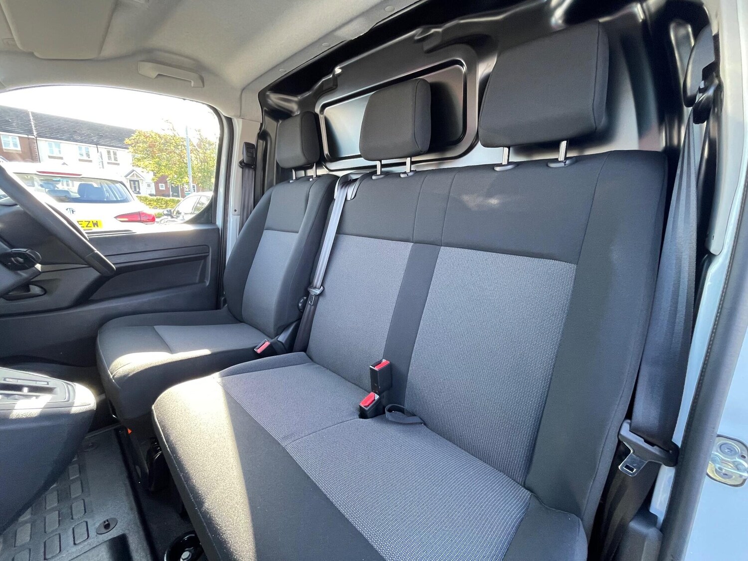 Used Peugeot e-Expert 2024 for sale - 75990615: Photo 47