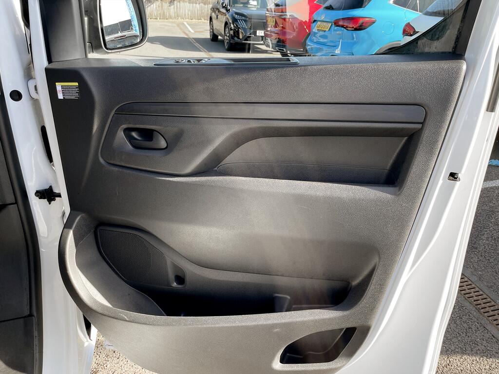 Used Peugeot e-Expert 2024 for sale - 75990615: Photo 8