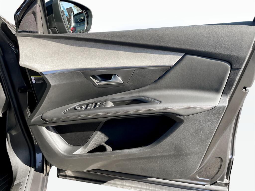 Used Peugeot 3008 2022 for sale - 76042192: Photo 8