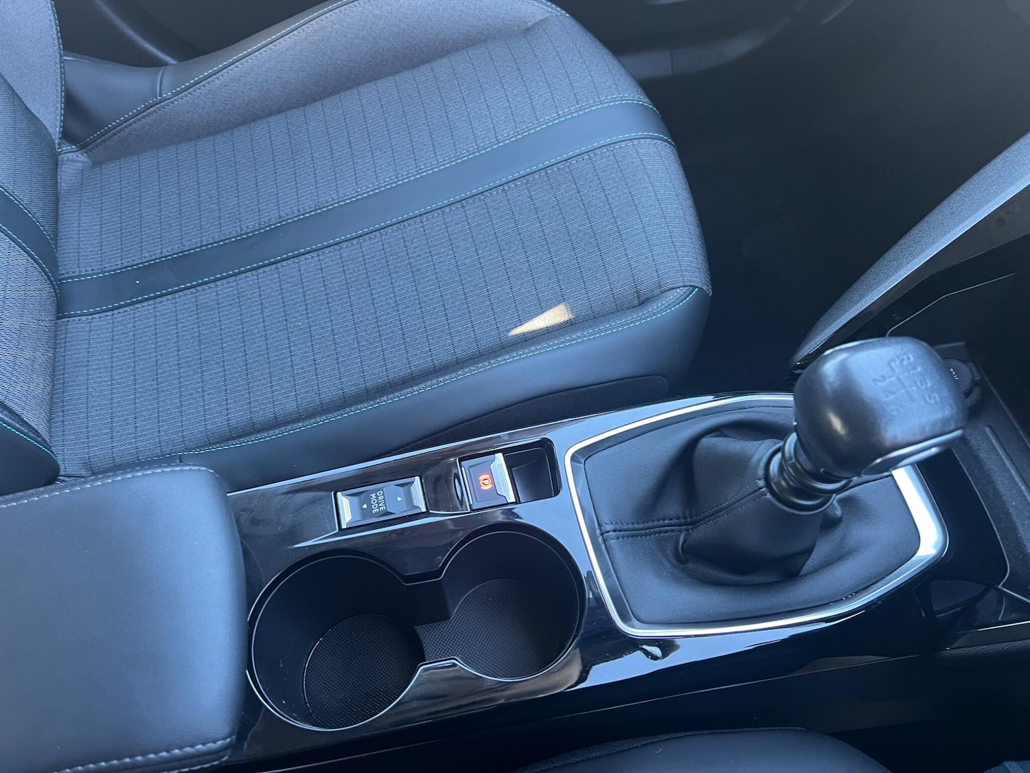 Used Peugeot 2008 2022 for sale - 77352085: Photo 12