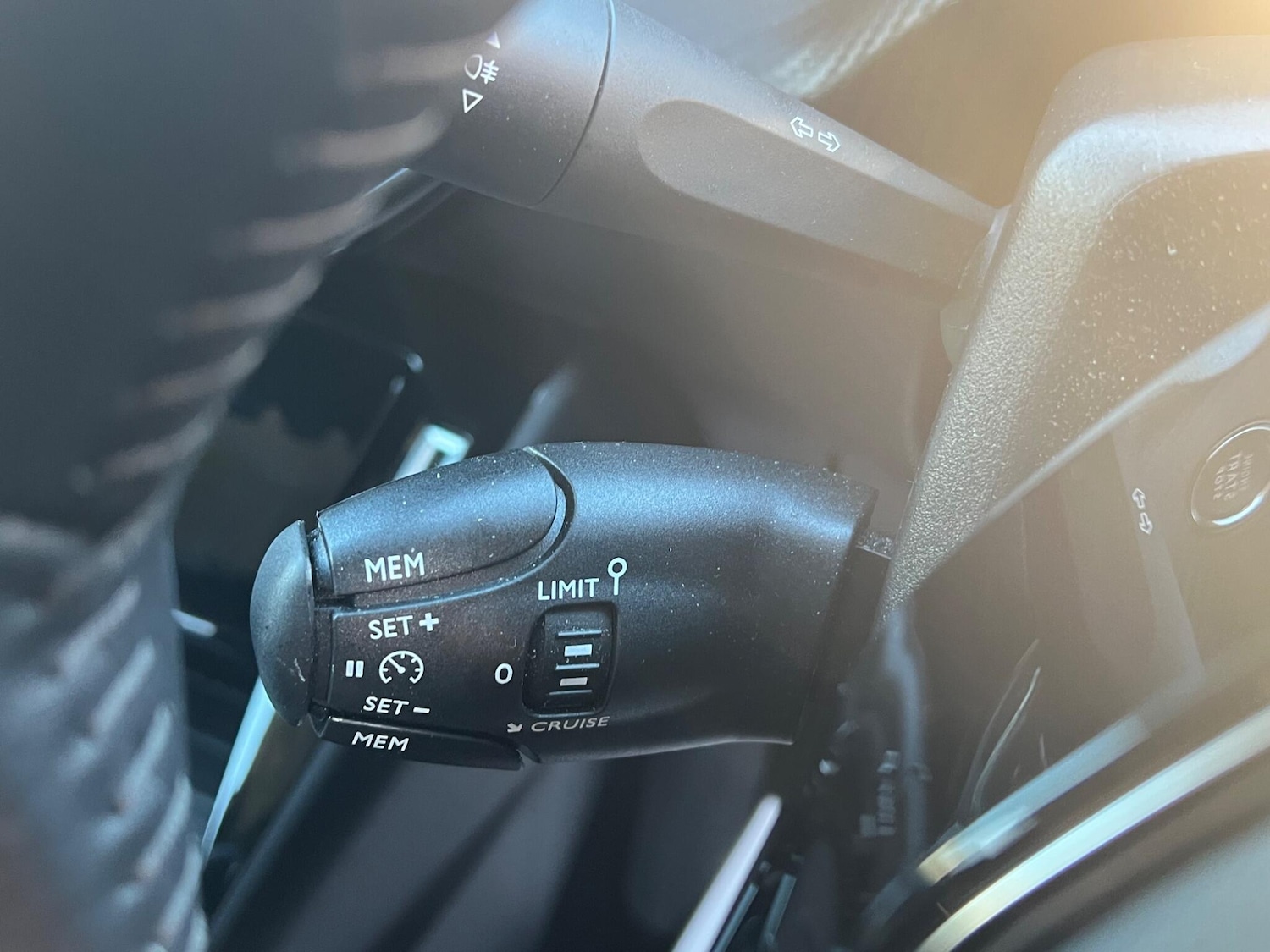 Used Peugeot 2008 2022 for sale - 77352085: Photo 23