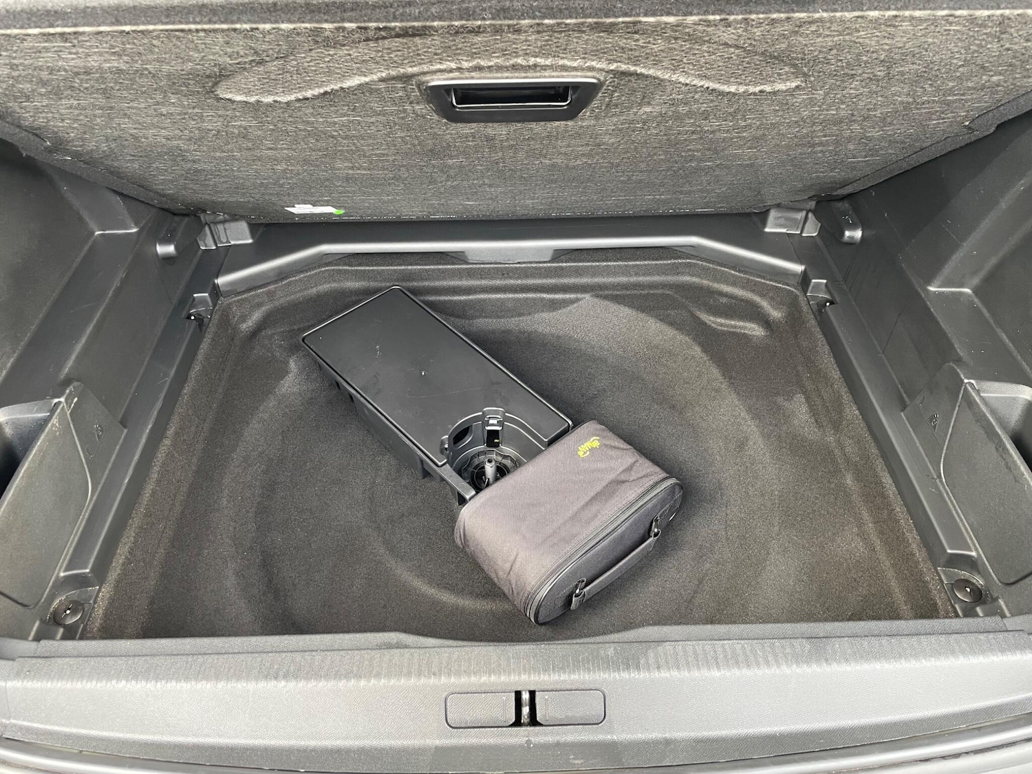 Used Peugeot 3008 2023 for sale - 77191944: Photo 32