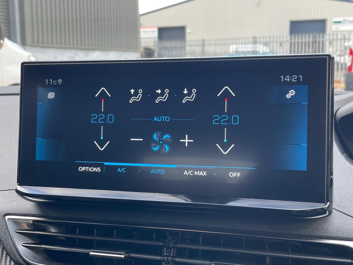 Used Peugeot 3008 2023 for sale - 77191944: Photo 51