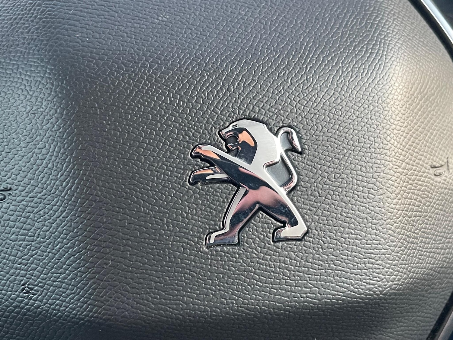 Used Peugeot 208 2022 for sale - 76926864: Photo 35